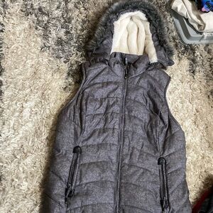 Warm winter vest green tea brand size XL